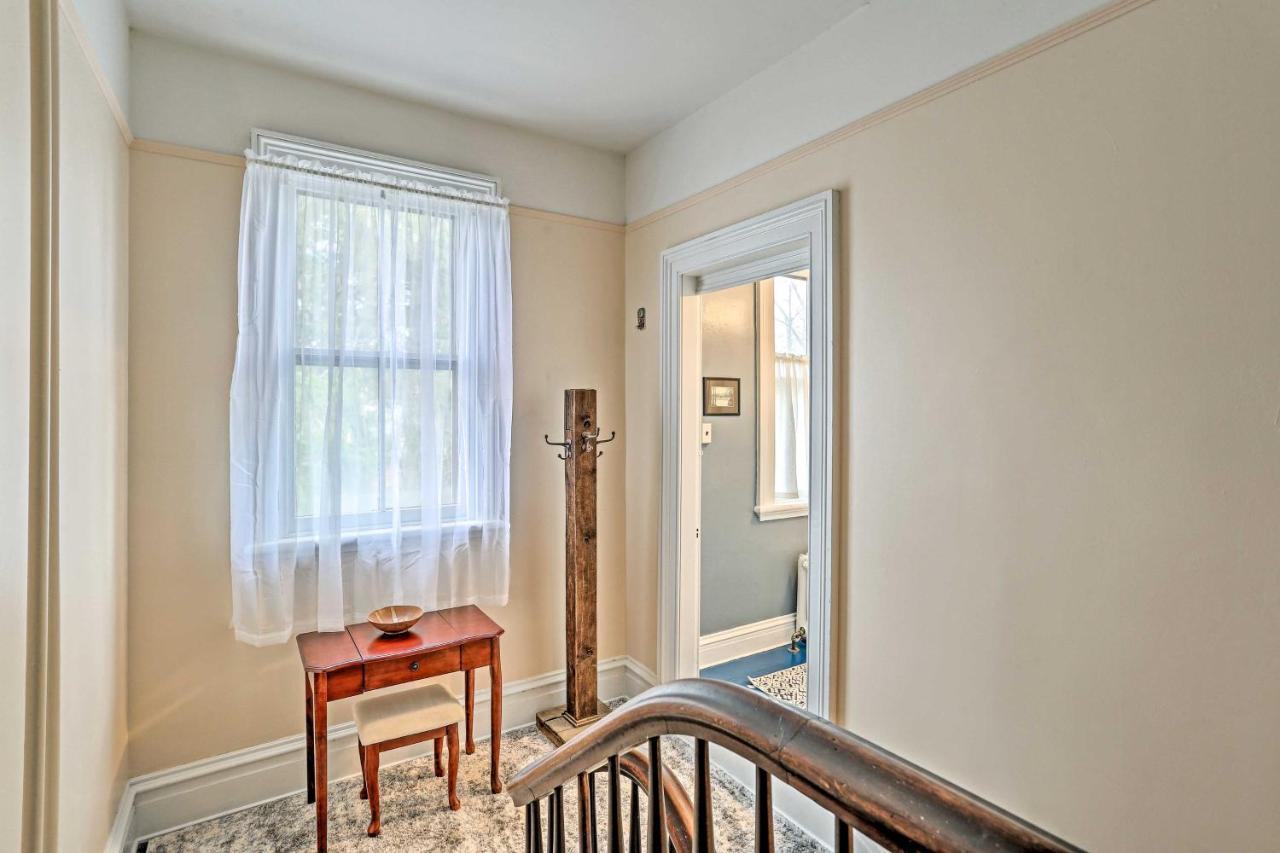 Historic Poughkeepsie Apt - Walkable Location Buitenkant foto